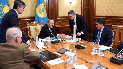Назарбаеву представили проект строительства Всемирного торгового центра в Астане