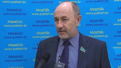 Депутат Казанцев: Наших медиков унижают и обижают, но они продолжают выполнять свой долг