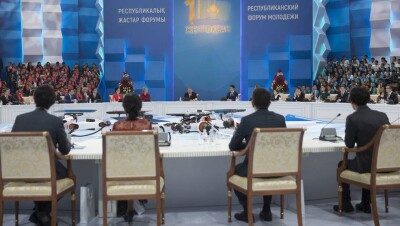 Нурсултан Назарбаев сравнил юного казахстанского айтишника с Биллом Гейтсом