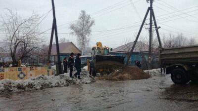 Большая вода в ВКО: жители Аягозского района возвращаются в свои дома