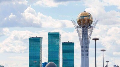 Более 1 млрд тенге расходов на повышение зарплат учителям одобрил маслихат Астаны