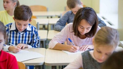 МОН планирует ввести стобалльную систему оценивания школьников 