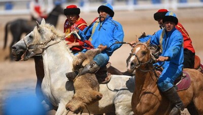 Казахстанского спортсмена сбили с лошади на Играх кочевников-2016