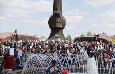 Ровно 15 лет прошло со дня открытия Монумента защитникам Отечества в Астане 