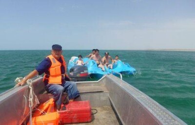 В Мангистау катамараны с отдыхающими унесло в открытое море