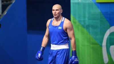 Иван Дычко выиграл свой дебютный бой в профессиональном боксе