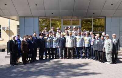 В Караганде 250 полицейских исполнили песню "День Победы "