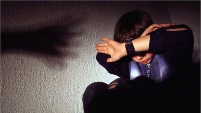 Жительница Алматы избила ребёнка, заступаясь за сына