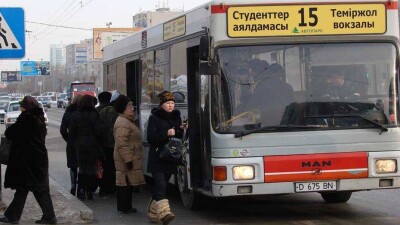 С 55 до 100 тенге намерен поднять автопарк Актобе стоимость проезда