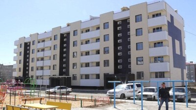 В Сатпаеве для переселенцев к осени построят 25 пятиэтажек