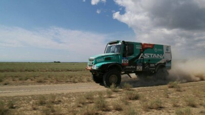 Участникам ралли "Шёлковый путь" на китайской границе обеспечили "зелёный коридор" 