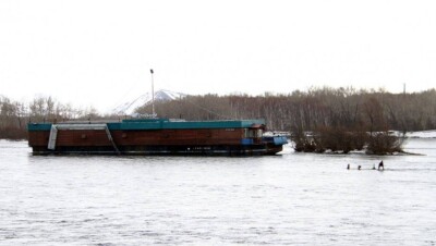Усть-Каменогорск в зоне риска: городу угрожает плавучая "Арабелла"