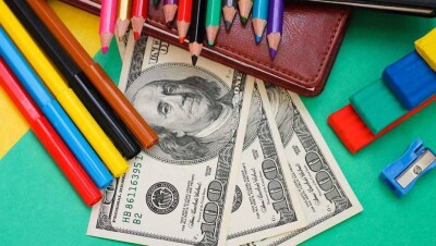 Родители бойкотируют начало учебного года в школе ЮКО, где не прекращаются поборы