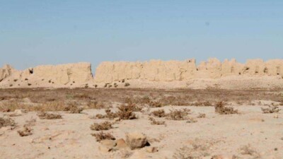 "Дық" дегеніміз не? Қамал қабырғасындағы тыртық