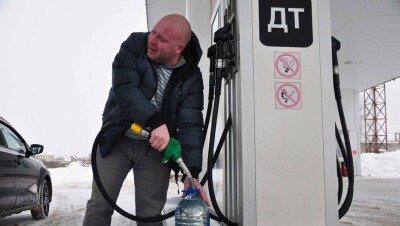 Обоснованность повышения цен на дизтопливо проверяют в Уральске