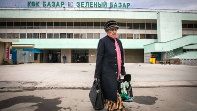 Передвижение граждан старше 65 лет по улицам ограничили в Казахстане