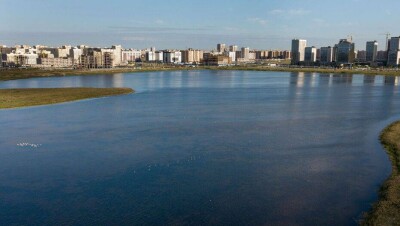 Кто самовольно застраивает озеро Малый Талдыколь в Нур-Султане? Репортаж Informburo.kz
