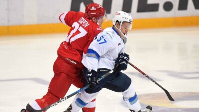 "Барыс" победил московский "Спартак" в КХЛ, проигрывая по ходу матча 0:2