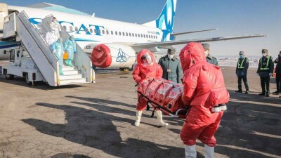 Как в Алматы встречали "заражённого коронавирусом". Репортаж с учений в аэропорту