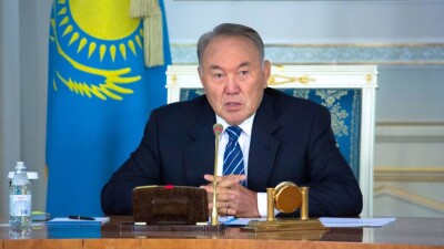 Назарбаев выразил народу Германии соболезнование в связи со смертью Гельмута Коля