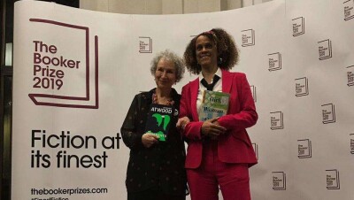 Букеровскую премию в нарушение правил присудили сразу двум писательницам