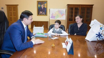 Аким ЗКО исполнил желание 8-летнего школьника