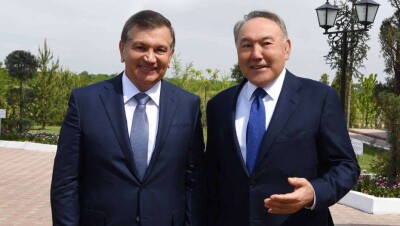 Нурсултан Назарбаев встретился в Самарканде с Шавкатом Мирзиёевым
