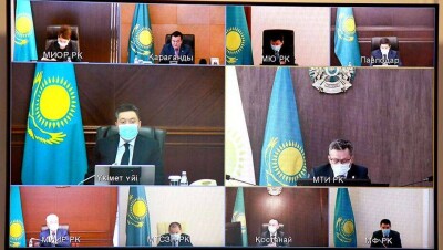 Аскар Мамин поручил акимам и министрам строго контролировать цены на продукты: Причин для подорожания нет 