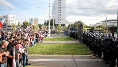 Акции протеста в Беларуси: более 400 участников задержаны, митингующих разгоняли водомётом