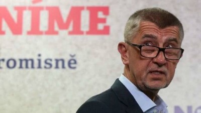 Чехи борются с премьером Бабишем посредством приложения для смартфонов 