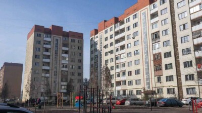 В Алматы все жители дома, в котором обнаружили трещины и крен, покинули свои квартиры