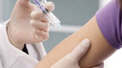 Число отказов казахстанцев от вакцинации выросло в разы