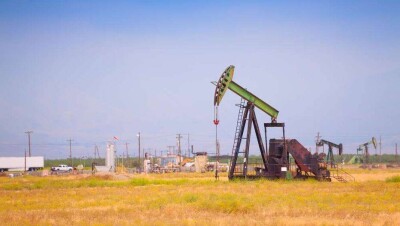 Лукашенко обратился к Путину с просьбой о покупке месторождения нефти на территории РФ
