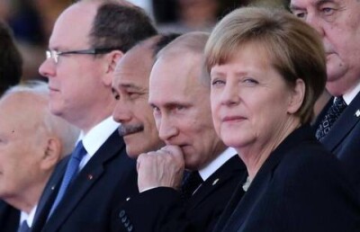 Германия до сих пор несёт ответственность за Вторую мировую – Меркель