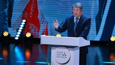 Ахметжану Есимову присудили высшую степень отличия "Қазақстанның Еңбек Ері"