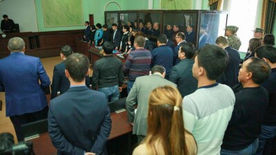Кассира по делу Бишимбаева допросили в суде