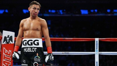 Силиконовую статую Головкина подарили Караганде