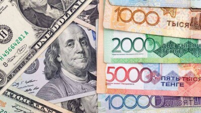Курс доллара на бирже перед выходными составил 418 тенге