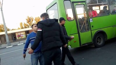 Массовая драка с участием водителя автобуса произошла напротив КНБ в Астане