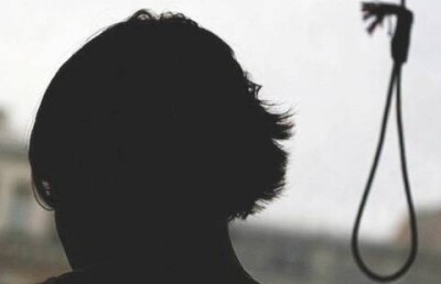 В Мангистау 15-летняя девочка повесилась на турнике