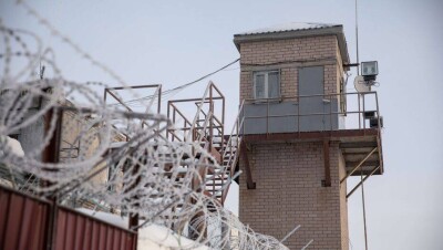"Ждал казни, но выйду на свободу через полгода". Истории из колонии для особо опасных преступников