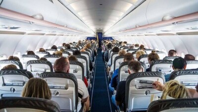 В Шымкенте 111 тысяч долларов, найденных на борту самолёта, передали в казну