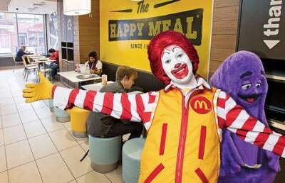 Фастфуд: битва за желудки. McDonald's приходит в Казахстан