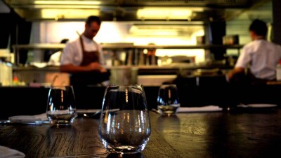 В Алматы почти 600 объектов, в числе которых кафе и рестораны, нарушили нормы карантина