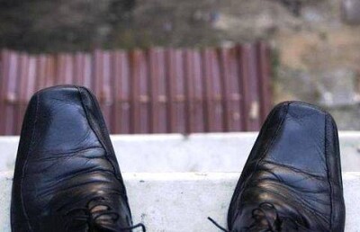 Руководитель аппарата акима Каркаралинского района совершил суицид в командировке