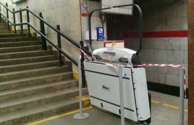 В алматинском метро посчитали необоснованной жалобу на контролёра из-за подъёмника