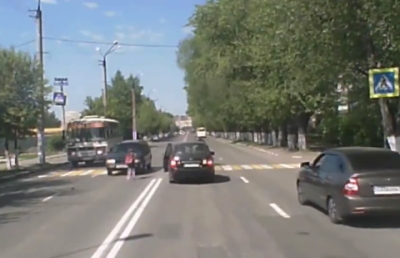 В Петропавловске школьницу сбили прямо на пешеходном переходе
