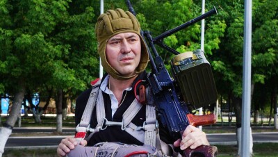 Десантники научили журналистов стрелять на Илийском военном полигоне