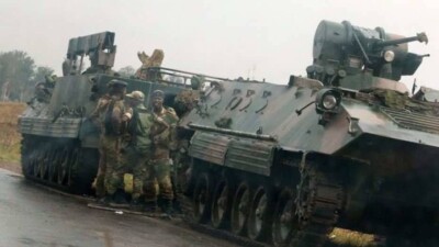 Военные Зимбабве взяли под стражу 93-летнего президента страны