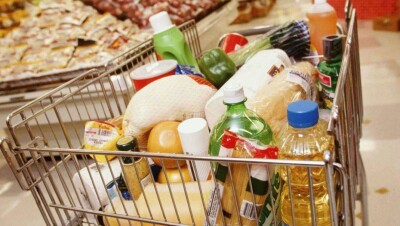 Супермаркетам запретят взимать бонусы за продажу социально-значимых товаров
